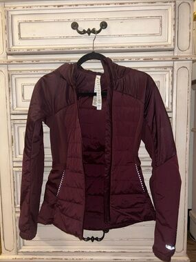 lululemon athletica Women's Quilted Hooded Jacket in Deep Burgundy